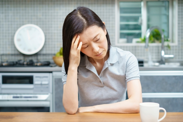 【調査】女性の疲労の原因、第３位「暑さや環境」２位「仕事」１位は…