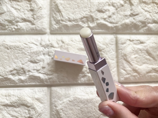 大人の唇に贅沢なうるおいとハリを！「ミキモト コスメティックス リップトリートメント 20th」