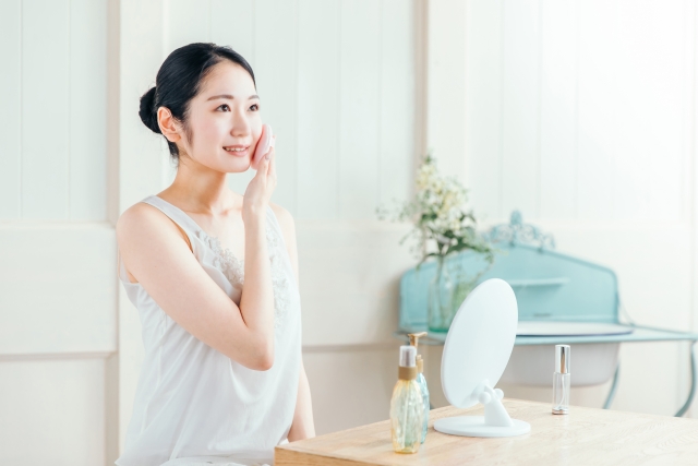 【調査】約8割が春夏のメイク崩れに悩み、気になる部位は鼻・目元・ほうれい線