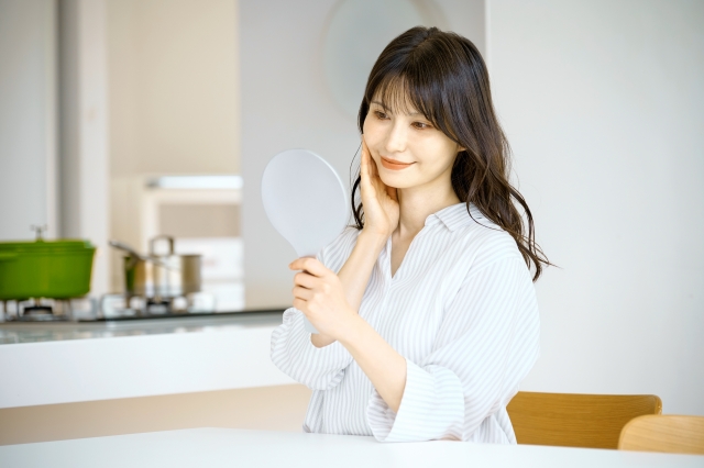 【調査】猛暑で美容トラブルに悩む女性多数！1位は紫外線による肌ダメージ