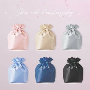 ポーチかさばる問題を解消！小物整理に巾着を使うメリットやおしゃれな巾着を紹介します