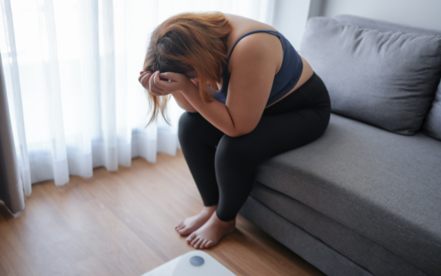 体重計の数値に一喜一憂するデジタルストレス