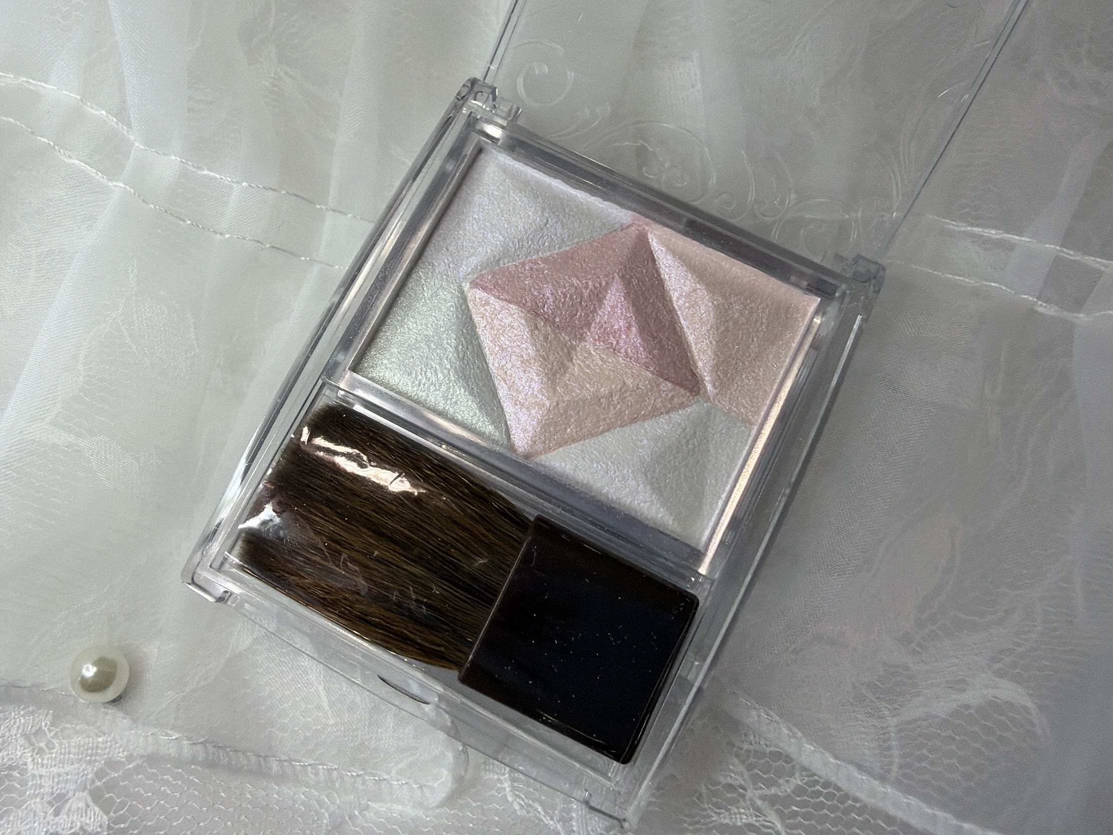 プチプラからデパコスまで!大人気バズりハイライトおすすめ3選