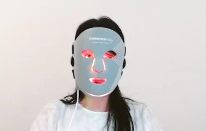 世界中で人気！カレントボディ LEDマルチライトマスク