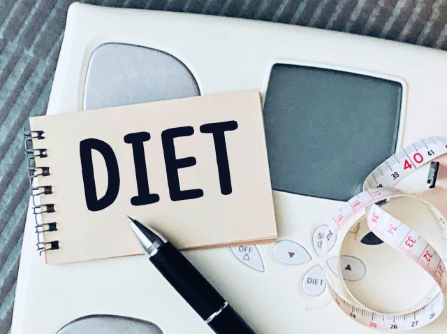 【調査】約８割が「毎年太る」と回答！お正月太りの体重変化＆リセット法