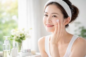 なぜ「朝のスキンケア」が肌印象を決定づけるのか