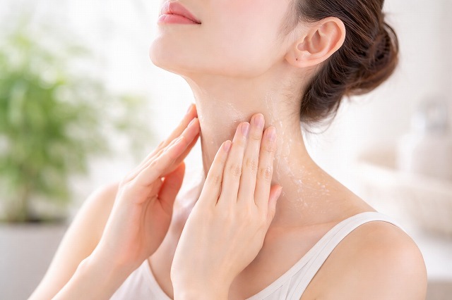 首は顔と同じスキンケアが基本
