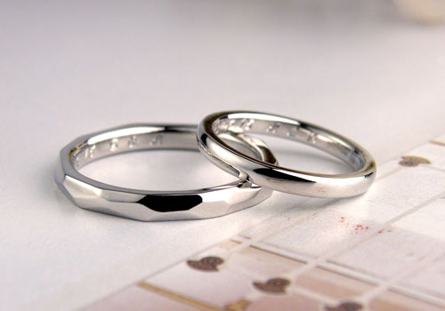 刻印はすべて無料。手書き文字まで入れられる特別感