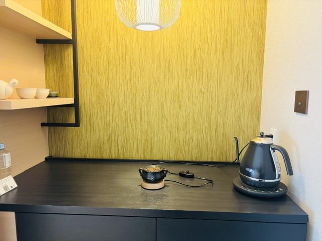 電気茶香炉で茎ほうじ茶を焚く