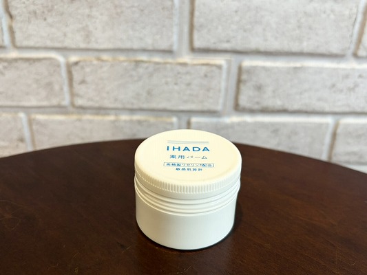 イハダ「薬用バーム」｜カサつきが気になる肌を保護