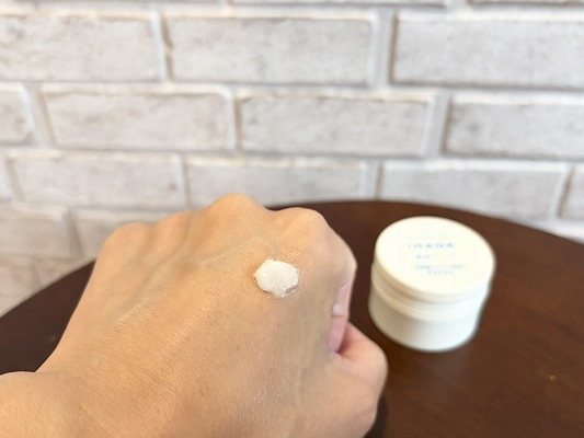イハダ「薬用バーム」｜カサつきが気になる肌を保護