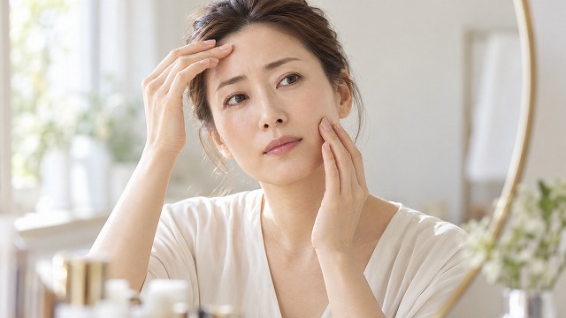 頬とおでこ、同じように乾燥していますか？
