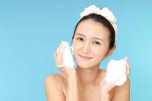 炭酸泡洗顔でフレッシュ肌に！特徴とメリット、上手な使い方を学んでみよう