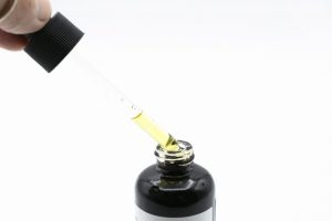 全部3500円以下！シミケアや毛穴ケアに効果的なおすすめビタミンC美容液5選