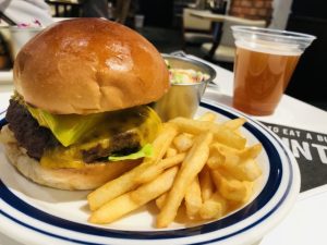 ダイエット中でも食べられる！人気ファストフード店のカロリー低めメニューとおすすめの組み合わせ方を教えます
